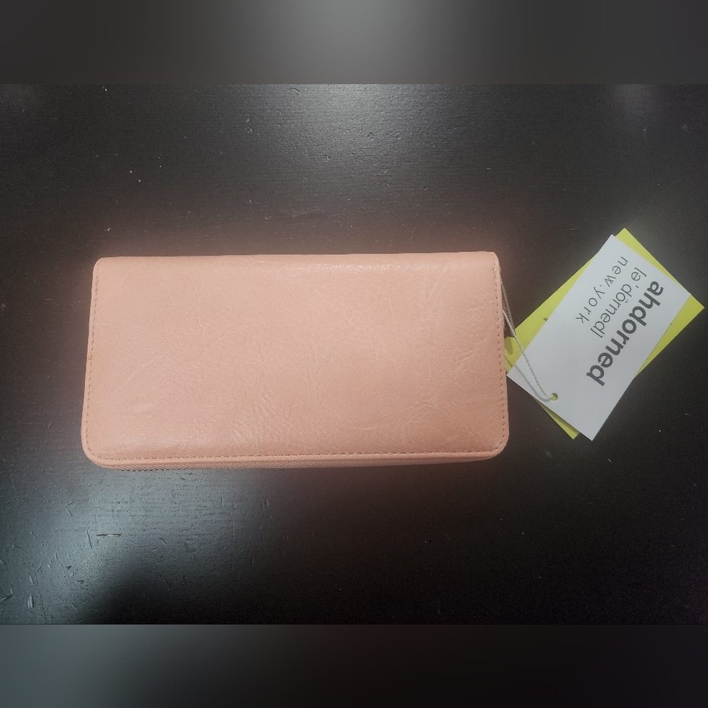 Elegant Soft Peach Wallet NWT - Picture 2 of 7